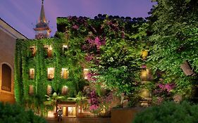 Hotel Raphael